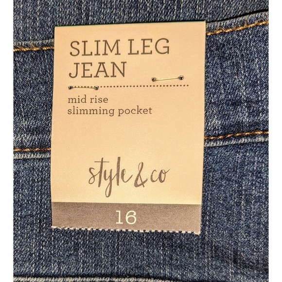 Style & Co Slim Leg Jeans Mid Rise Slimming Pocket Denim Size 16‎ NWT - Picture 3 of 10